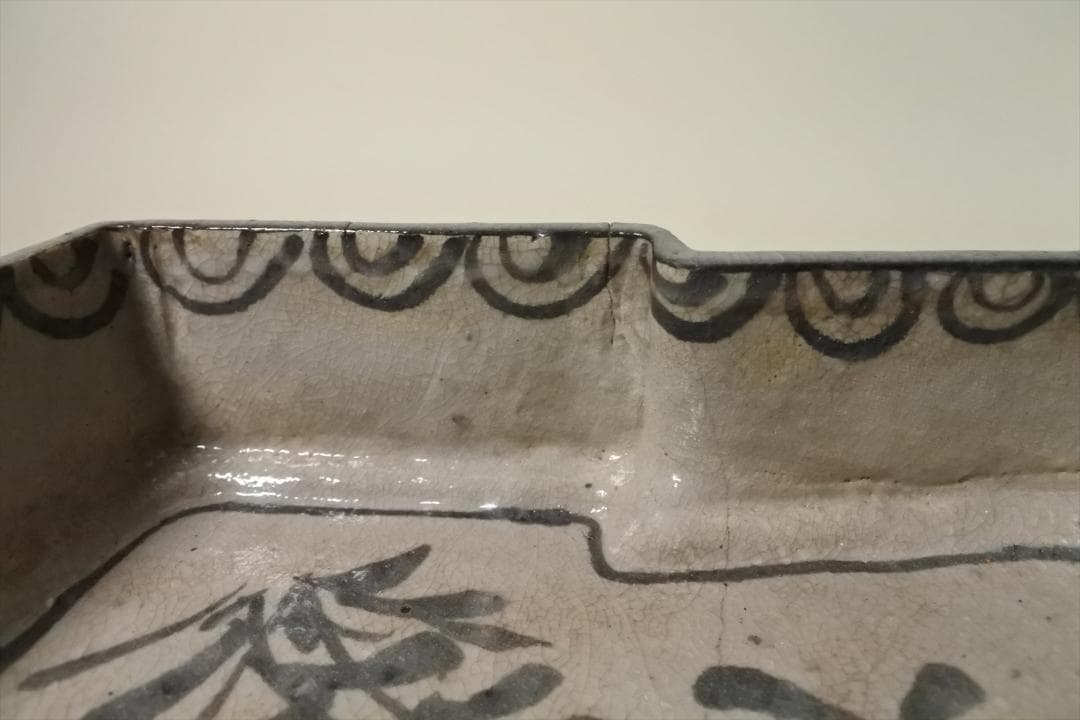 黄瀬戸草花文平鉢 文化遺産オンライン 江戸末期 絵瀬戸 草花紋 菱形 平鉢