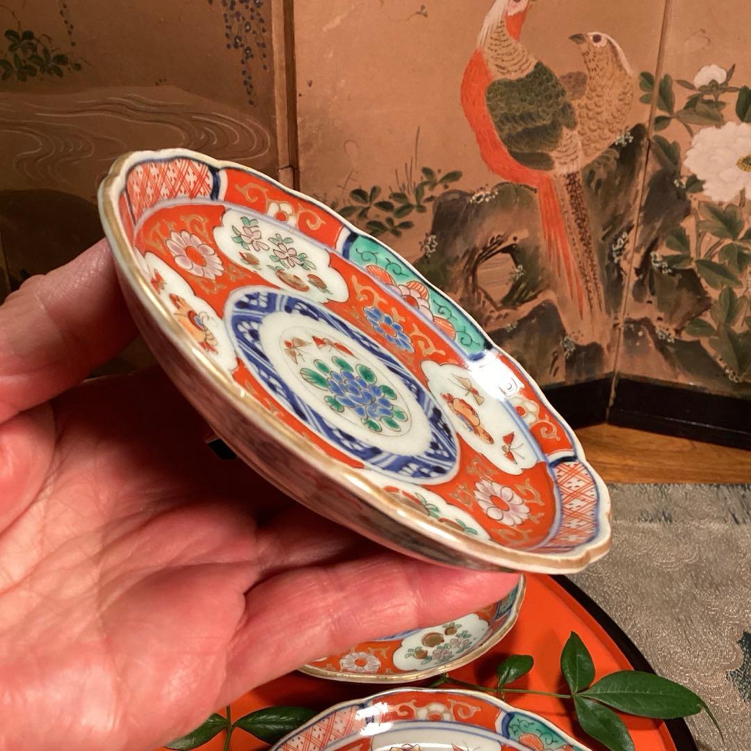 A1028 古伊万里 染錦手 輪花型 見込牡丹に蝶 窓絵 花唐草 小皿 5枚