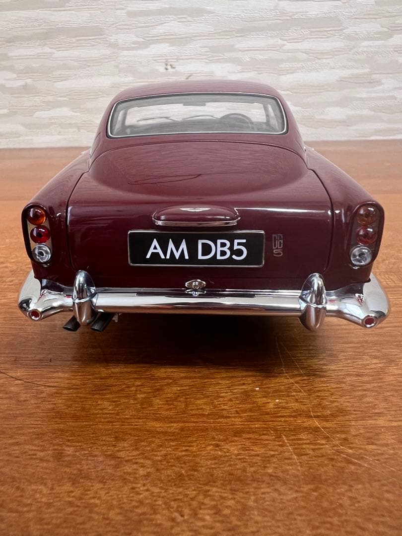 No551 ミニカー1/18箱無し AUTO art Aston Martin - メルカリ
