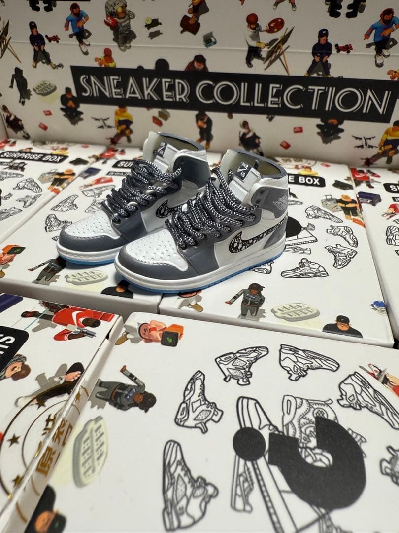 kai様ナイキ　スニーカーフィギュア3点セット Gacha] Collect these! Palm-sized Dunks are here! [Sneakers] (Nike