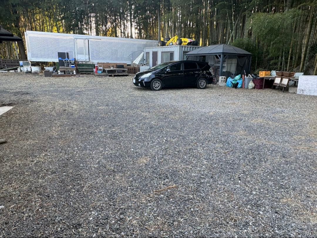 敷地・駐車場に最適｜砕石｜ぬかるみ防止・整地用砂利 10トンダンプ×5