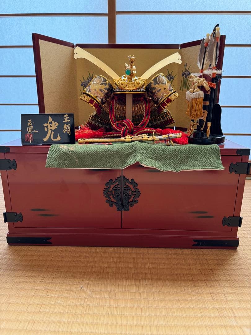 節句　兜　玉鳳 五月人形】9号 彫金 三日月 伊達政宗 兜飾り〈上原玉鳳作〉[245-033