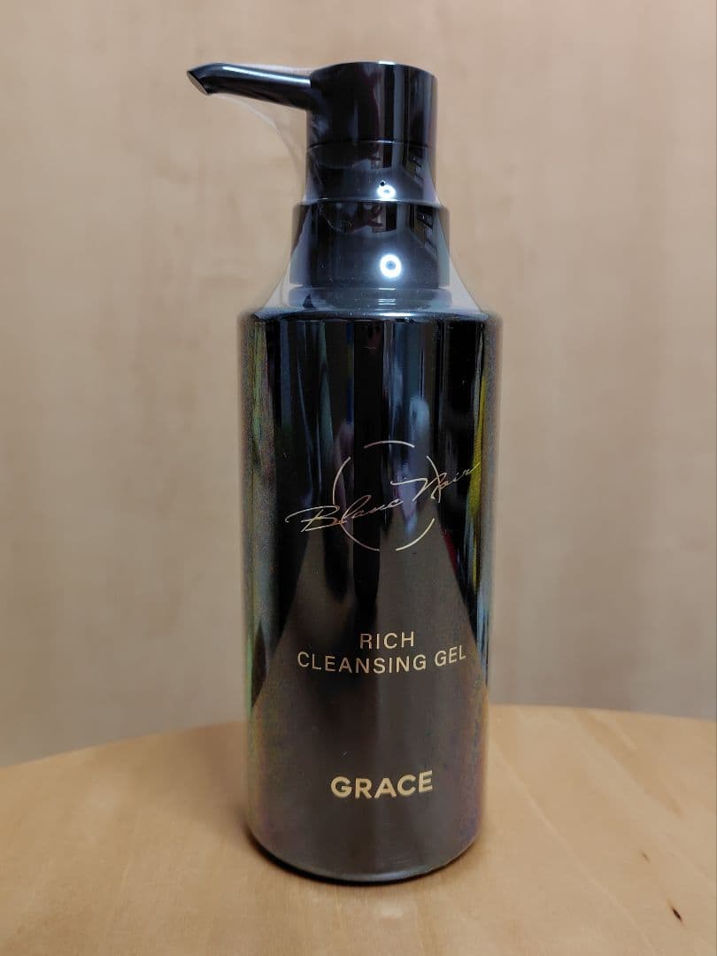 ブランノアール リッチグレンジゲル ブランノアール リッチクレンジング300mL | Fiol More Beauty