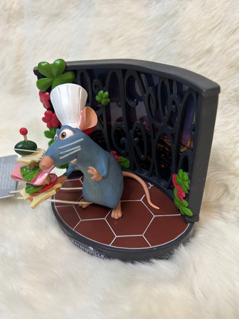 ディズニーランドパリ限定 レミーのおいしいレストラン フィギュア