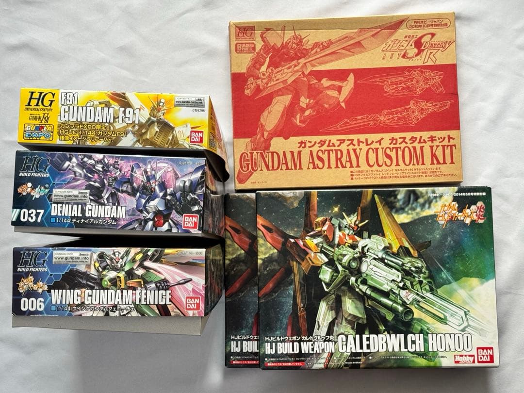 HG ガンプラまとめ売り＋カレトヴルッフ 変幻自在のカレトヴルッフ！「MG 1/100 ガンダムアストレイ レッド