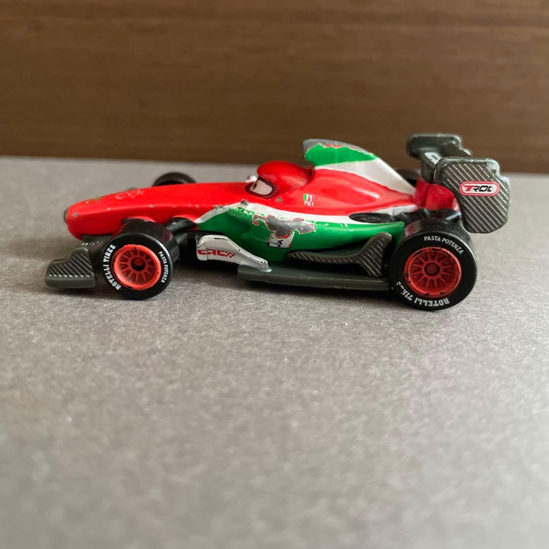 カーズ トミカ フランチェスコベルヌーイ（カーボンレーサータイプ