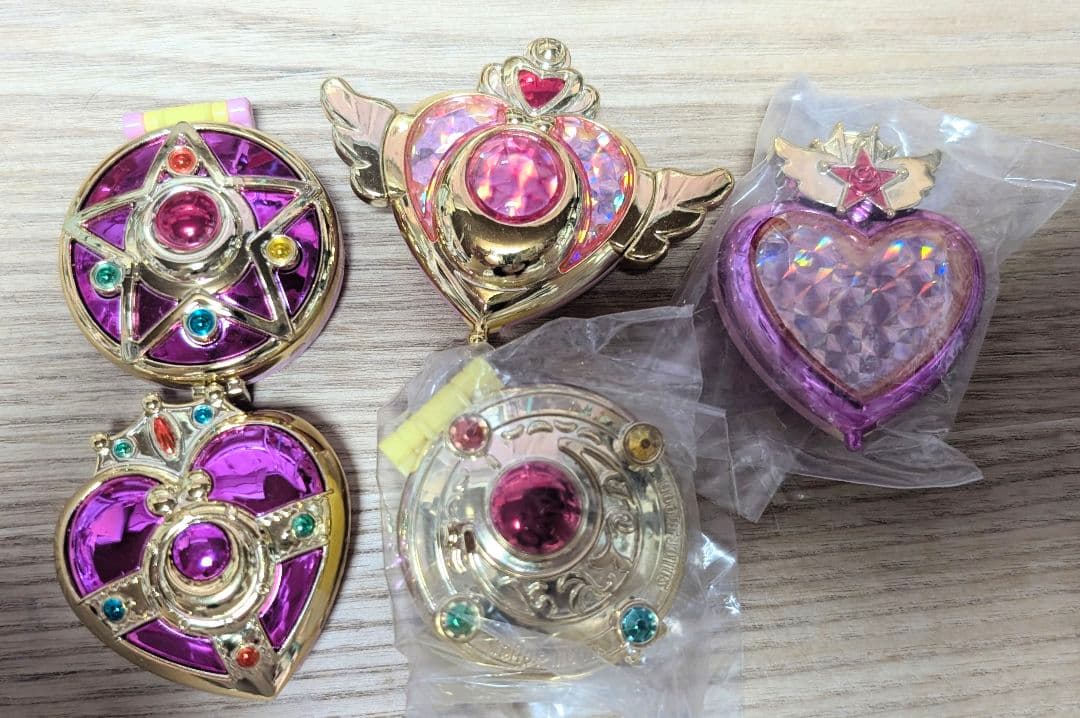 セーラームーン ガチャガチャ 変身コンパクトミラー コンプリート