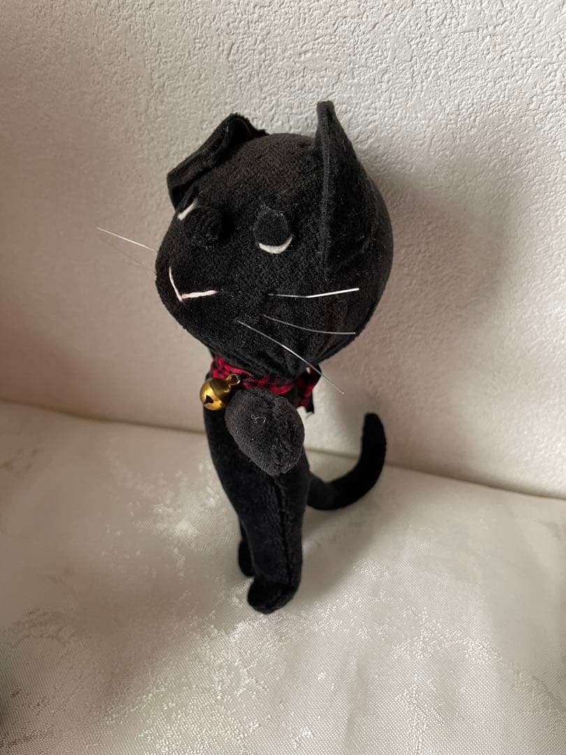 米山京子風 黒猫を抱いた女の子のお人形 大きめのお人形
