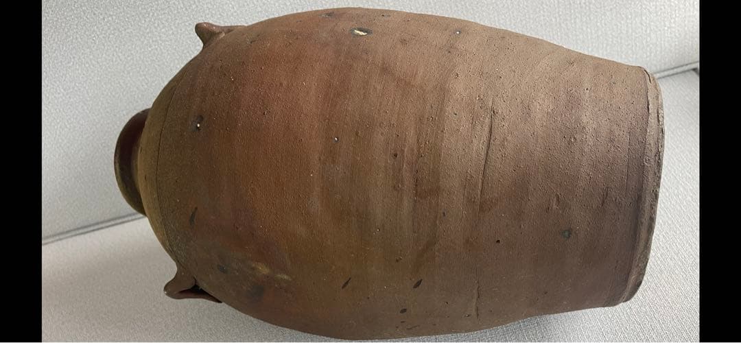 備前焼、三耳壺、花器中壺、骨董品アンティーク、箱無し。 備前焼 壺