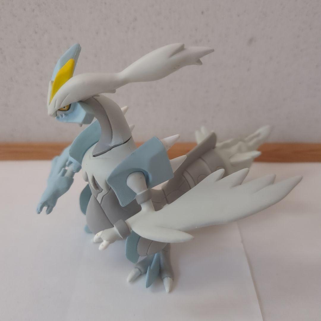 立体ポケモン図鑑 ホワイトキュレム ☆匿名配送☆ - メルカリ