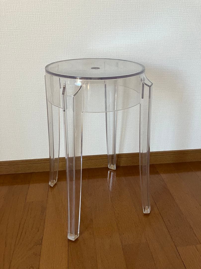 カルテル Kartell スツール チャールズゴースト ロー　イス チェア kar-98rak.jpg