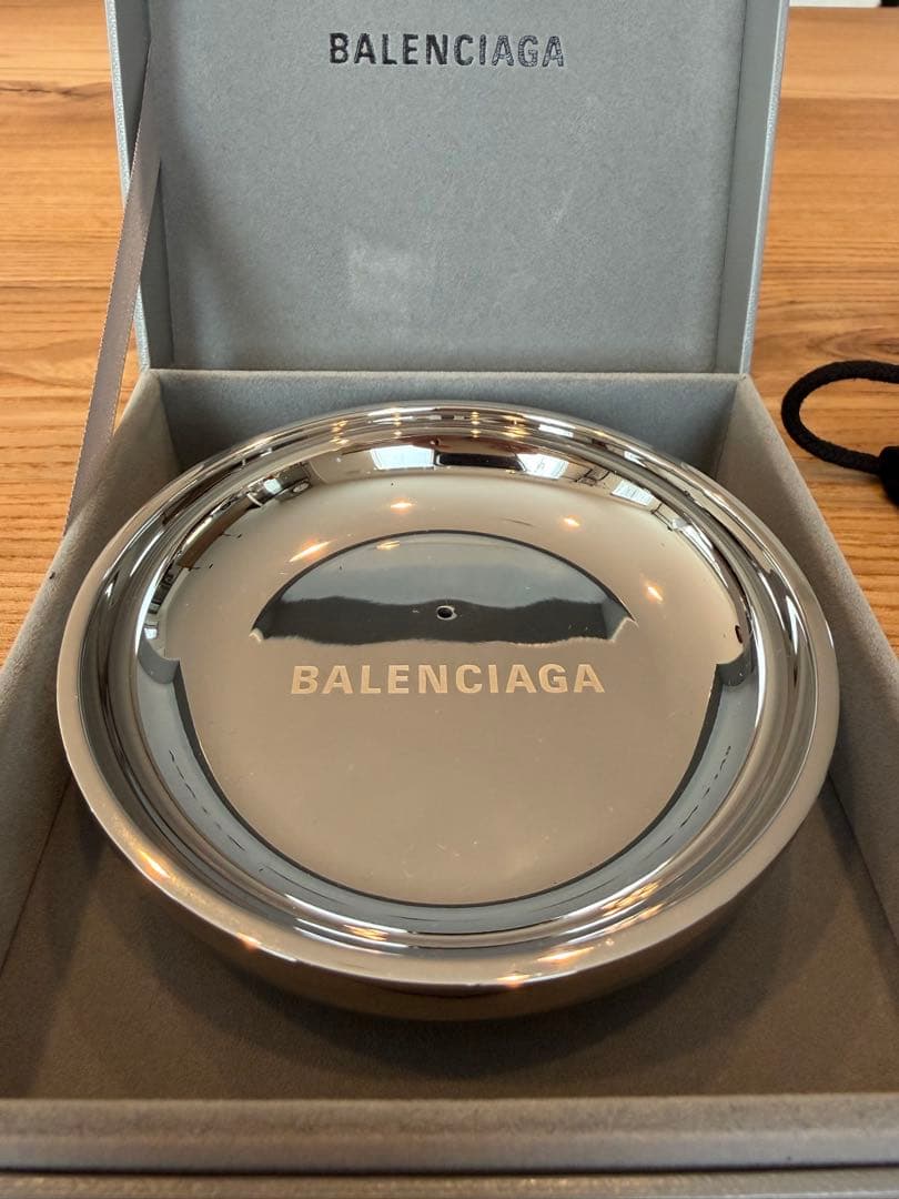 非売品　未使用　BALENCIAGA メタルトレイ 直径10cm 非売品 未使用 BALENCIAGA メタルトレイ 直径10cm