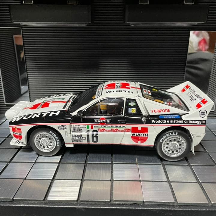 未展示品 京商 1/18 ランチア ラリー 037 - メルカリ