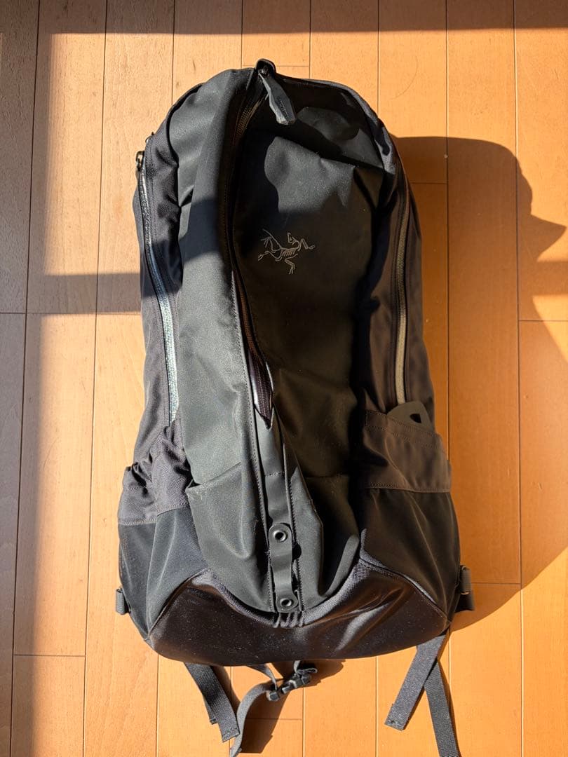 希少・廃盤】ARC'TERYX アークテリクス アロー22 ステルスブラック