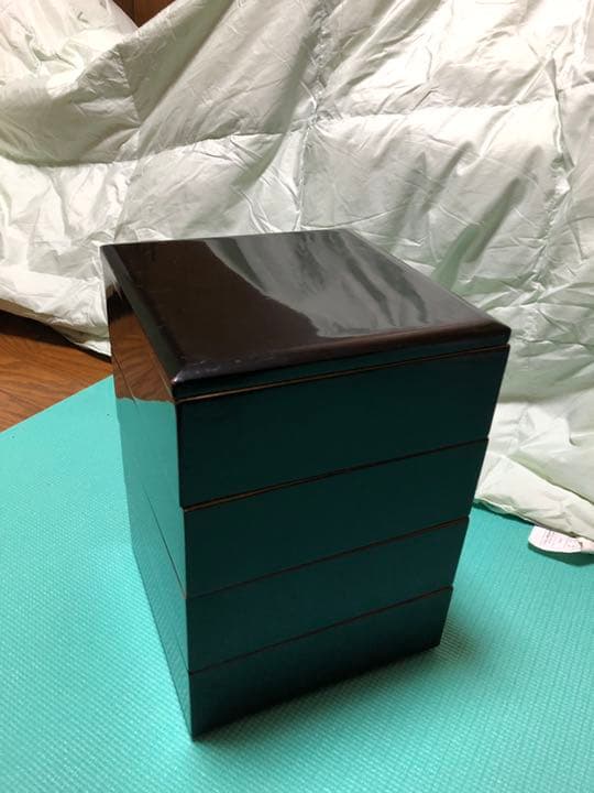 漆塗り　重箱　四段重 楽天市場】【現品限り！】漆器・輪島塗：黒内朱段違四段七五重・奥田