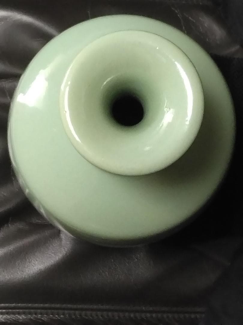 青磁花瓶「土肥刀泉」作 共箱付 無傷完品 約28cm