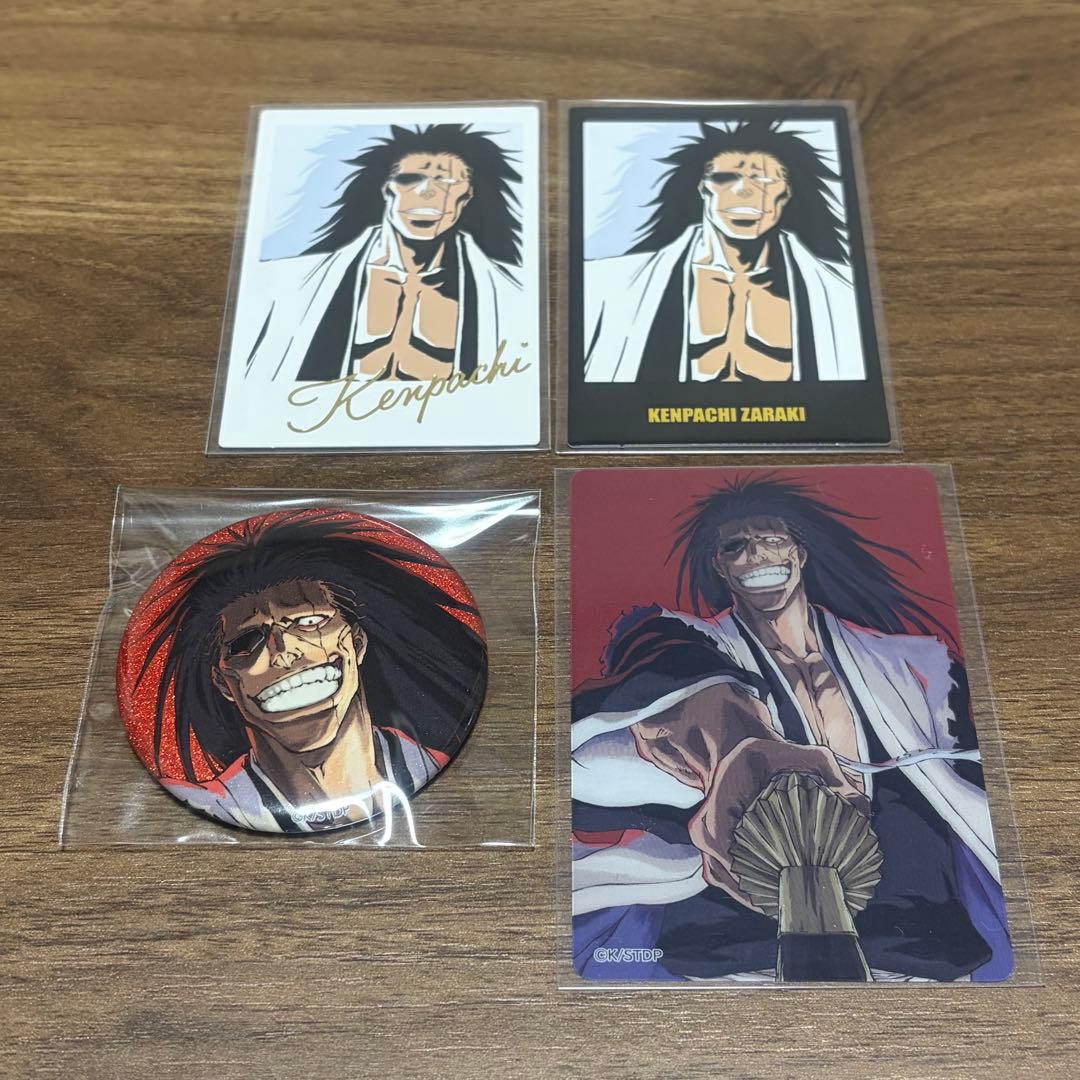 BLEACH WORLD 更木剣八 缶バッジ カード 4点 - メルカリ