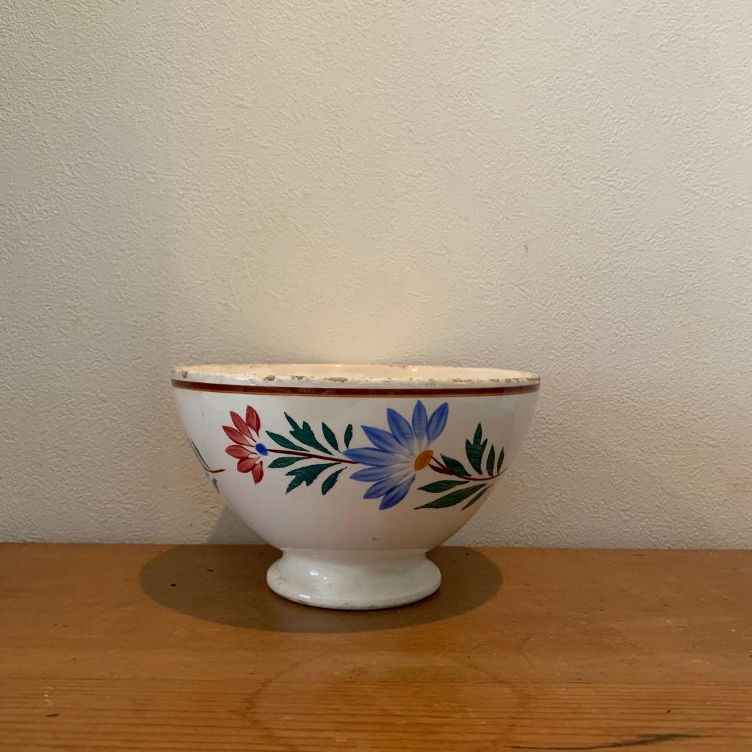 イギリス　アンティーク　カフェオレボウル リアルな牛が可愛いカフェオレボウル（直径13.5cm） フランス