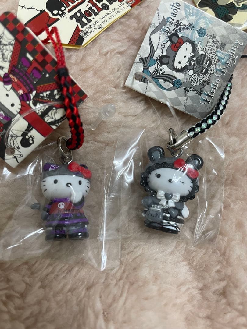 レア☆ハローキティ h.NAOTOコラボ、ゴシックスタイル ストラップ｜h