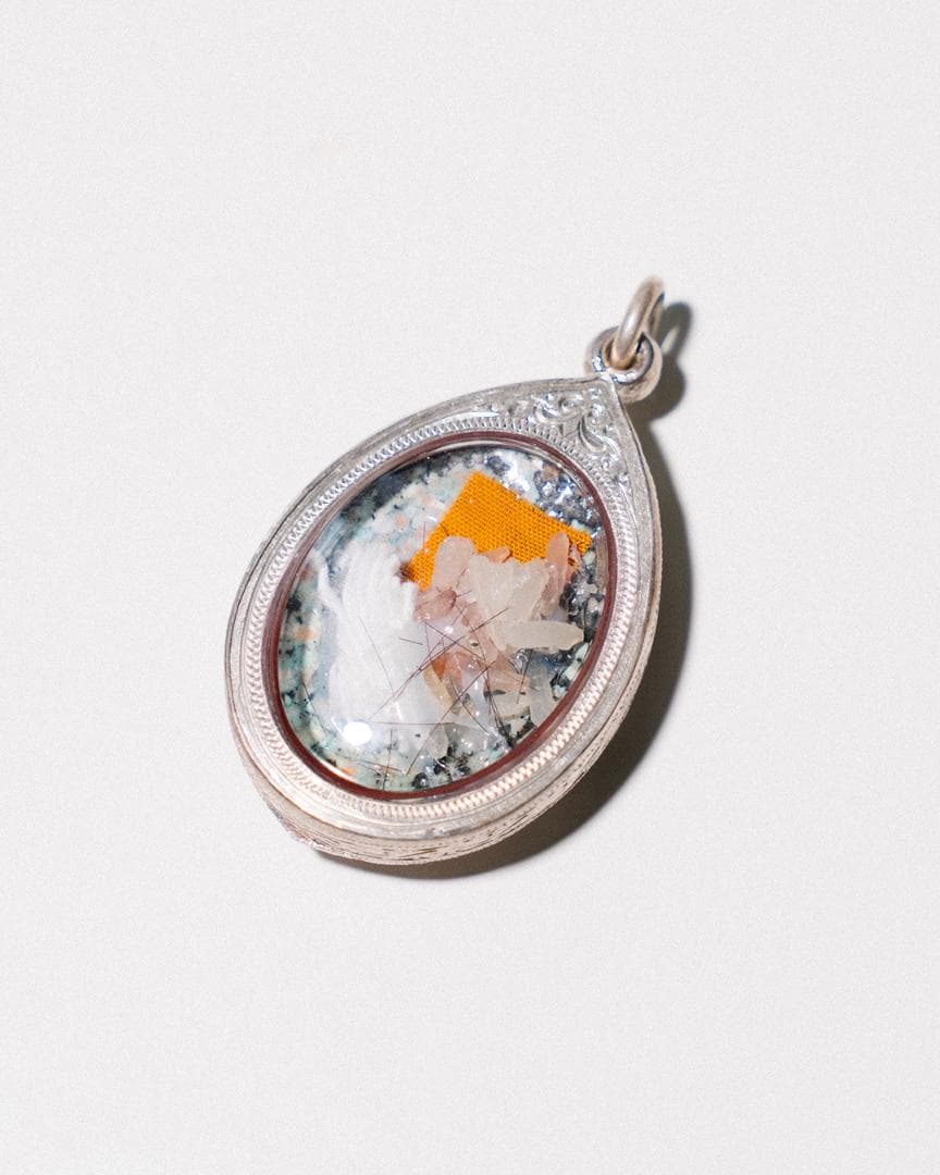 タイ護符 amulet ロケットペンダント ルアンプー マハ シラ プラクルアン