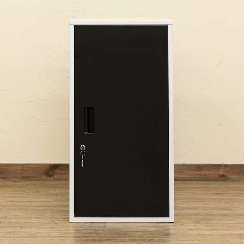 《新品・送料無料》キューブBOX　鍵付きロッカー　ハイタイプ