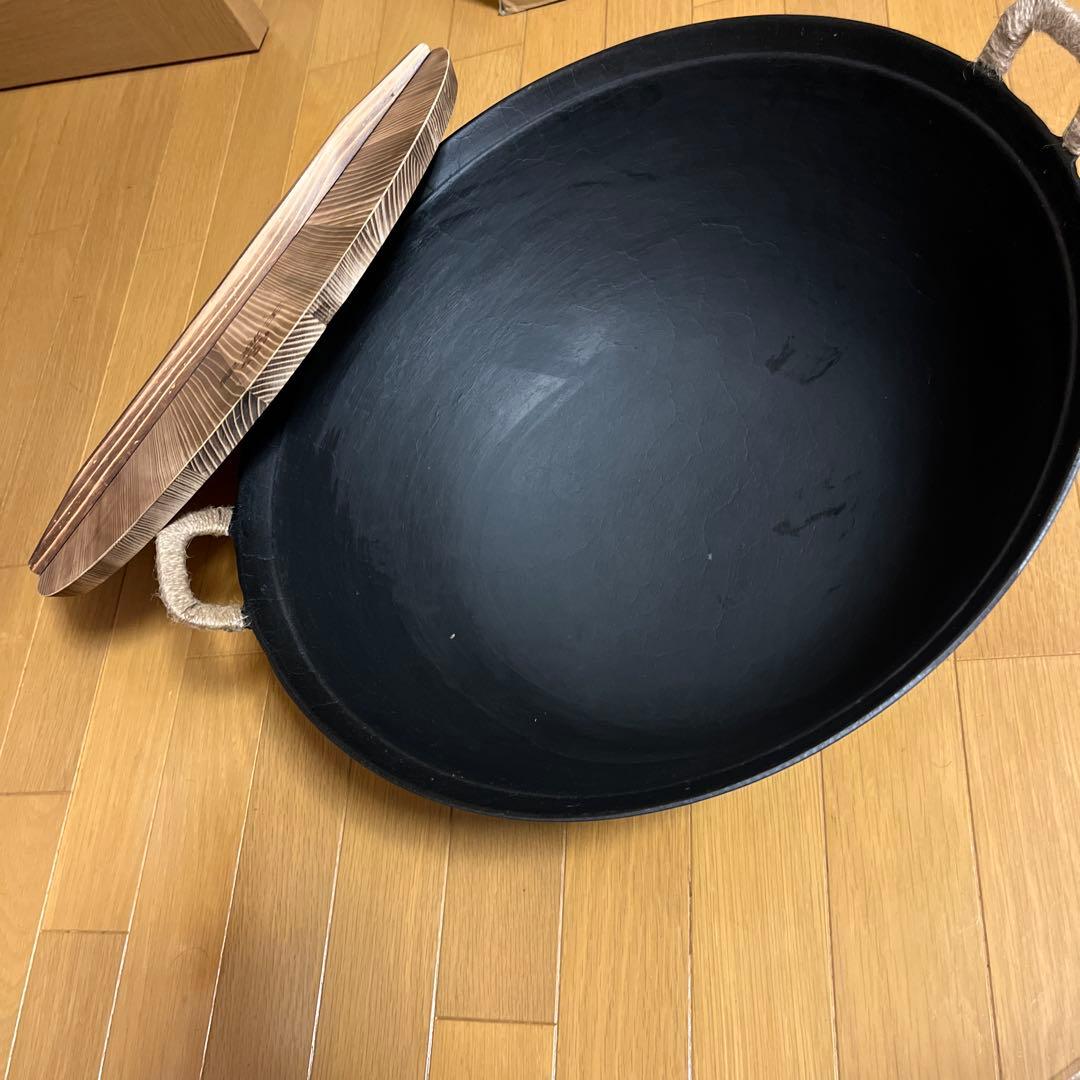 新品 鋳鉄/生鉄/中華鍋 麻製ハンドル 木製蓋付き