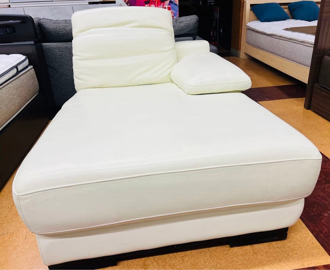【地域限定無料配送】 IDC大塚家具CHAISE LONGUE総本革 地域限定無料配送】 IDC大塚家具CHAISE LONGUE総本革 - メルカリ
