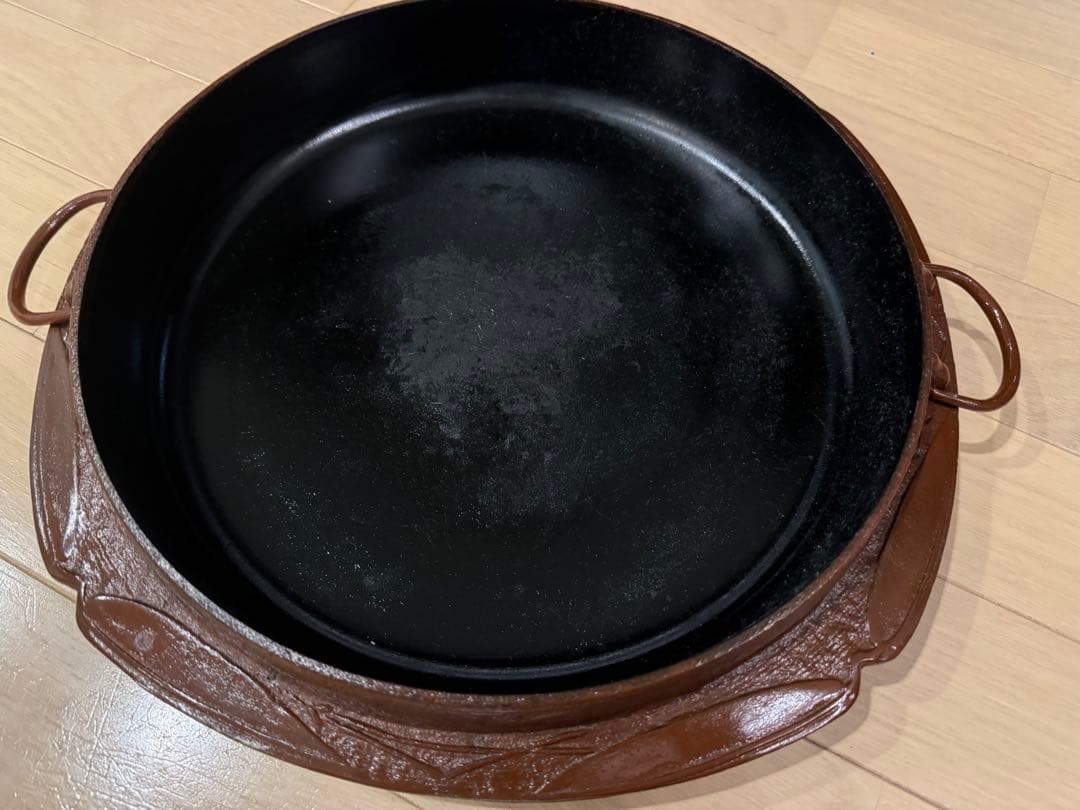【南部鉄器】すき焼き鍋　大 岩鋳（IWACHU） 南部鉄器 ツル付きすき焼き鍋 26cm 日本製 国産品 鋳物