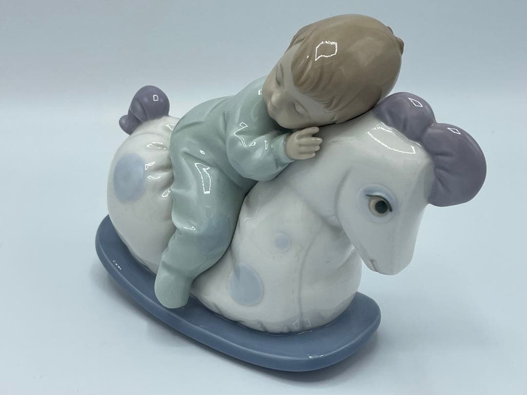 極美品 NAO フィギュリン 木馬でお昼寝