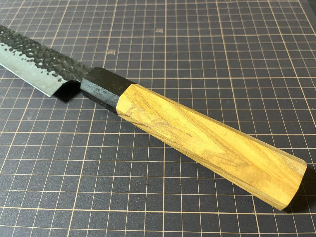 V金10号 刺身包丁 黒打鍛造 ダマスカス V10 八角柄 先丸柳