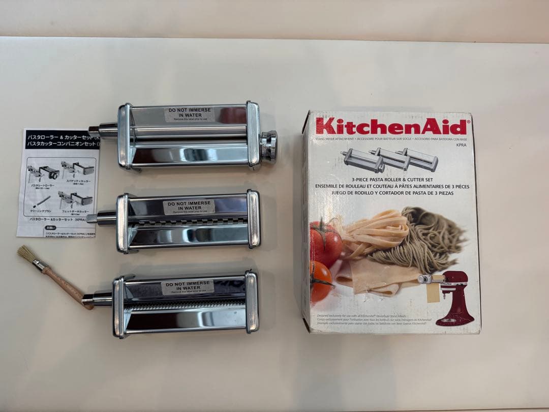 KitchenAid キッチンエイド純正品　パスタローラー＆カッターセット Amazon | KitchenAid KSMPRA パスタローラー&カッターアタッチメント
