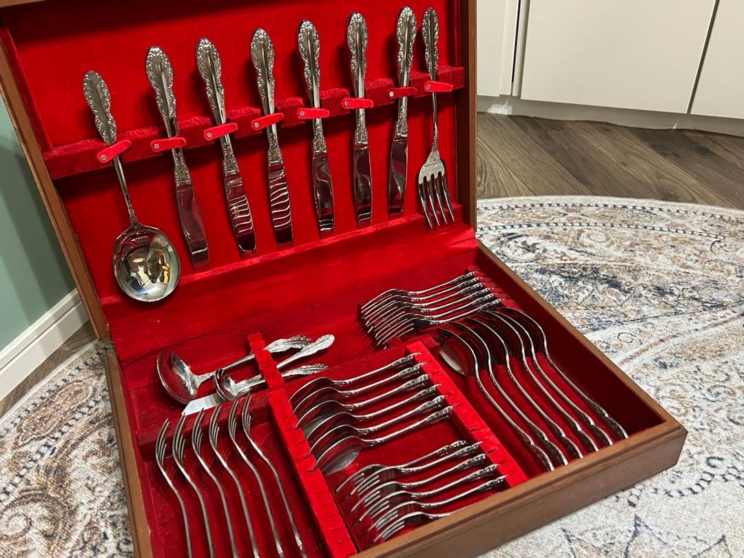 アンティーク　ディナーセット　6客 VICTORINOX（ビクトリノックス） 公式 スイスモダン テーブルセット 4