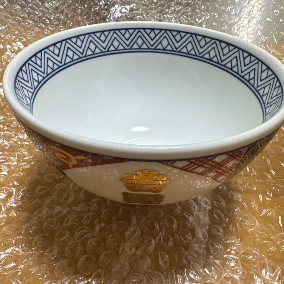 新品・未使用]吉野家 111周年 どんぶり 汁椀 - メルカリ