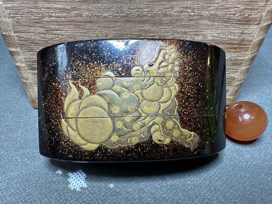 印籠　漆器　唐獅子牡丹　重箱 金色浮彫古美術品　骨董　アンティーク　彫刻 工芸品 古福庵 | . 唐獅子牡丹彫刻欄間 雄々しく優雅に、 鋭い眼差しから、 隅