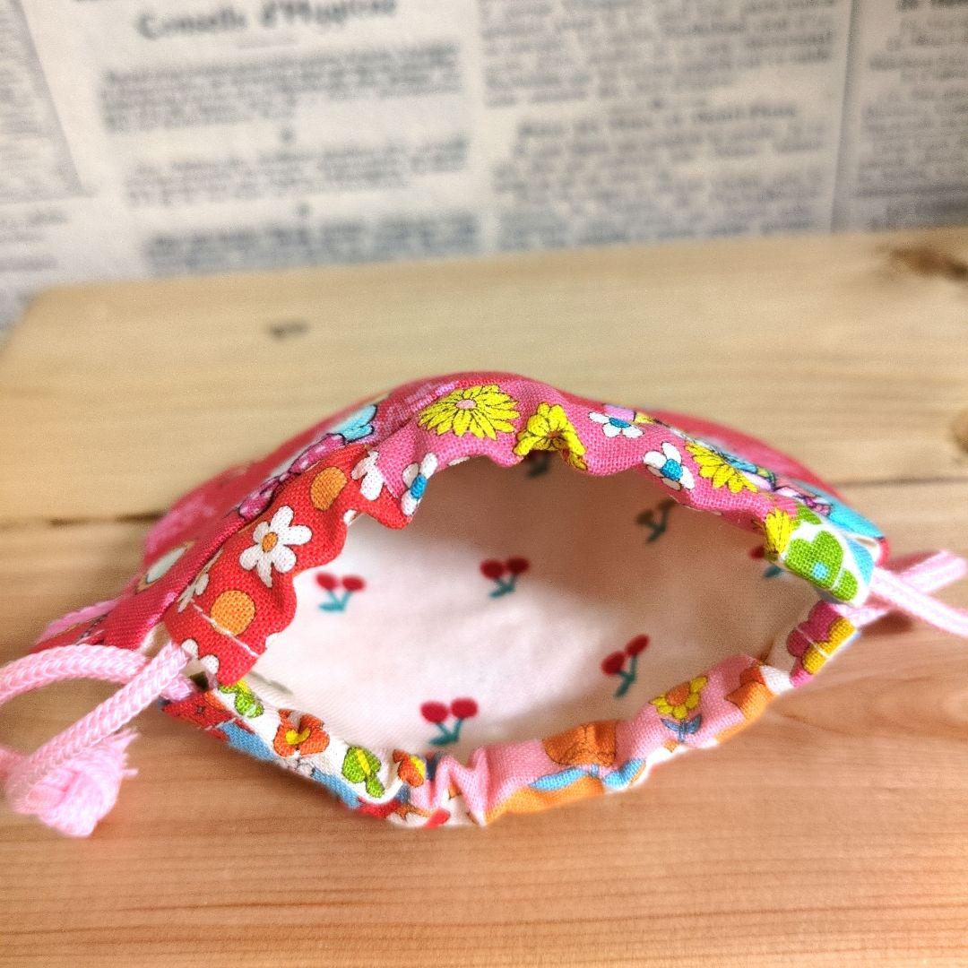 ハンドメイド ミニミニ まるい巾着 (レトロ柄 おとめちっく 花柄