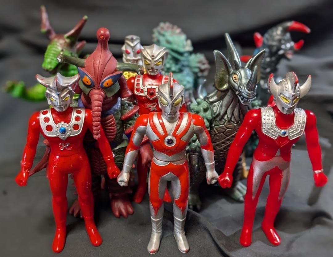 ウルトラマンA・タロウ＆登場怪獣・宇宙人（バンダイ）ソフビ10体