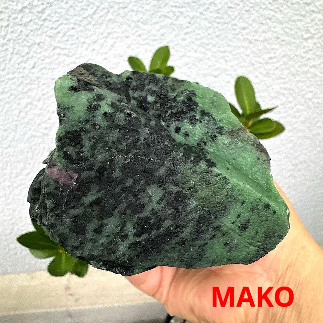 M1876☆天然ルビーゾイサイト彫刻【象】1Kg☆【鑑別書付き】☆天然石