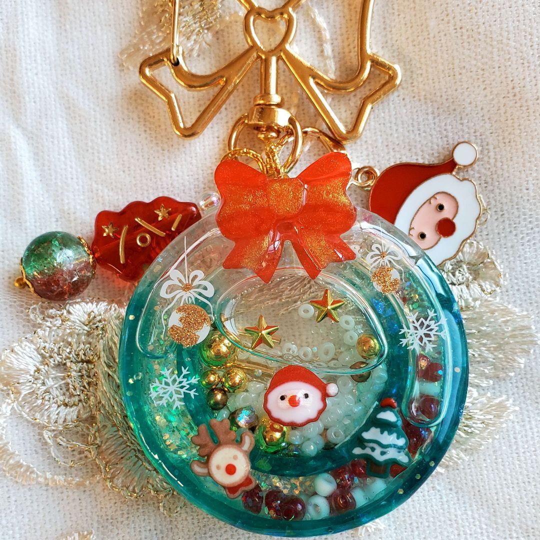 レジンクリスマスダブルシェイカーキーホルダー ① - メルカリ