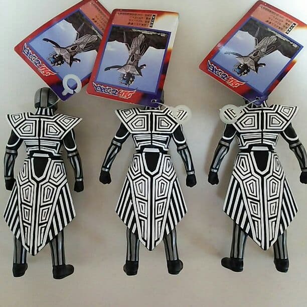 ウルトラマンコスモス」ソフビ人形・三面異次元人ギギ4体セット（新品