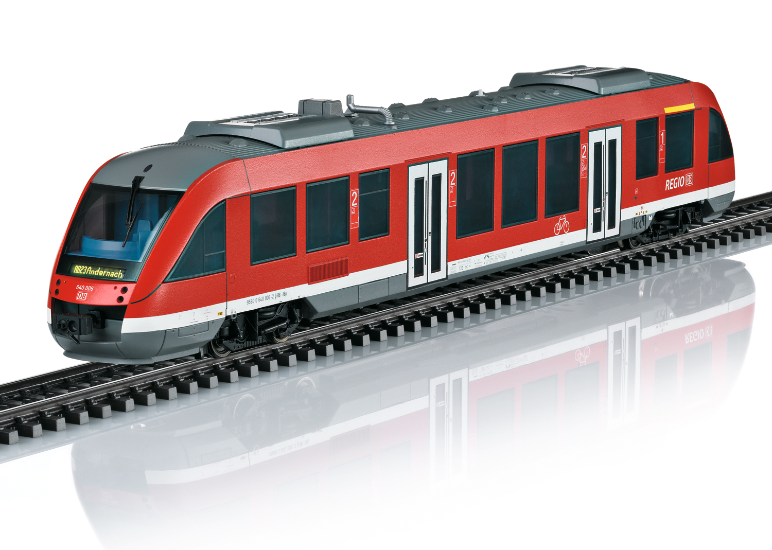 Class 640 Diesel Powered Commuter Rail Car | Maerklin US