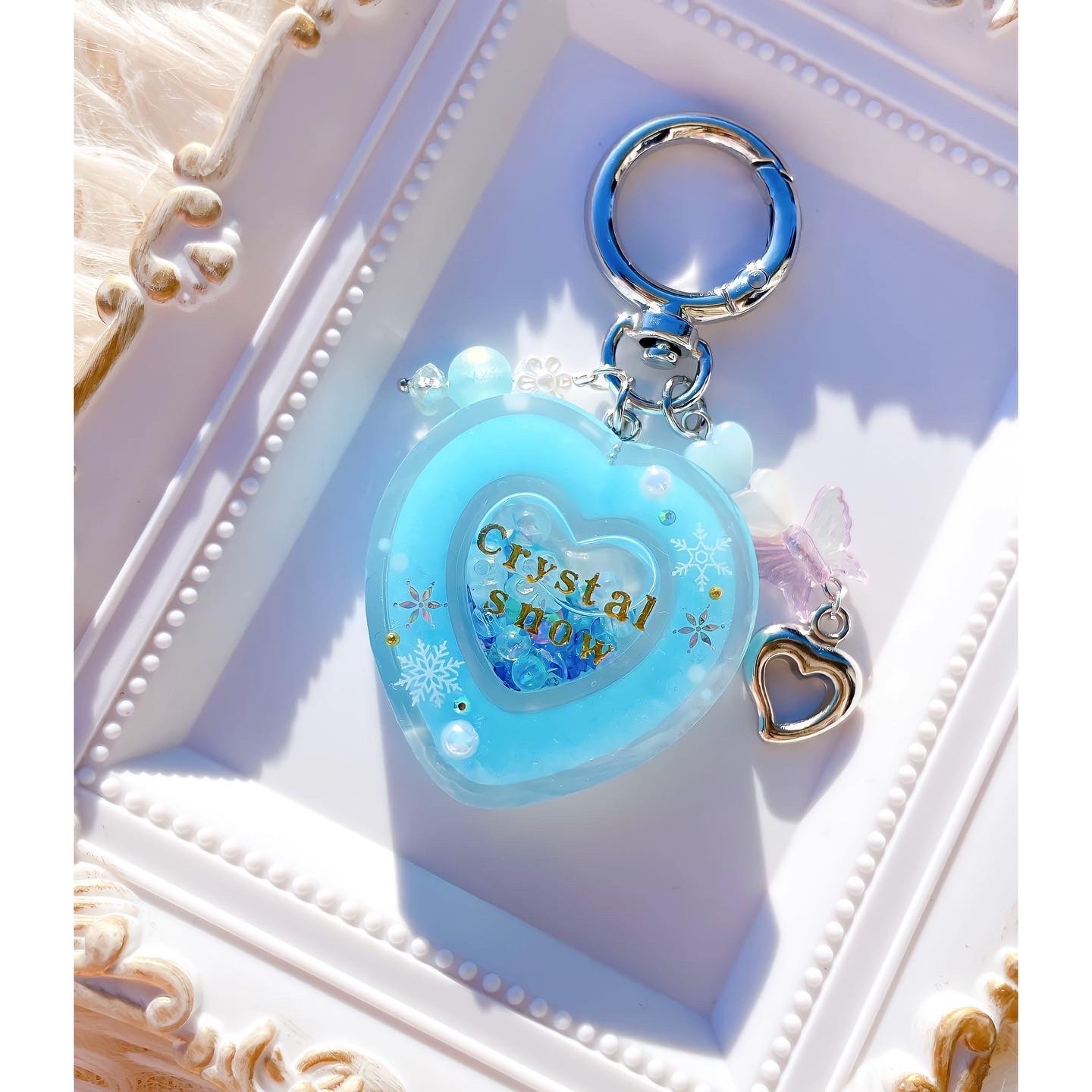 ハート 】Crystal snowシェイカーレジン キーホルダー 水色