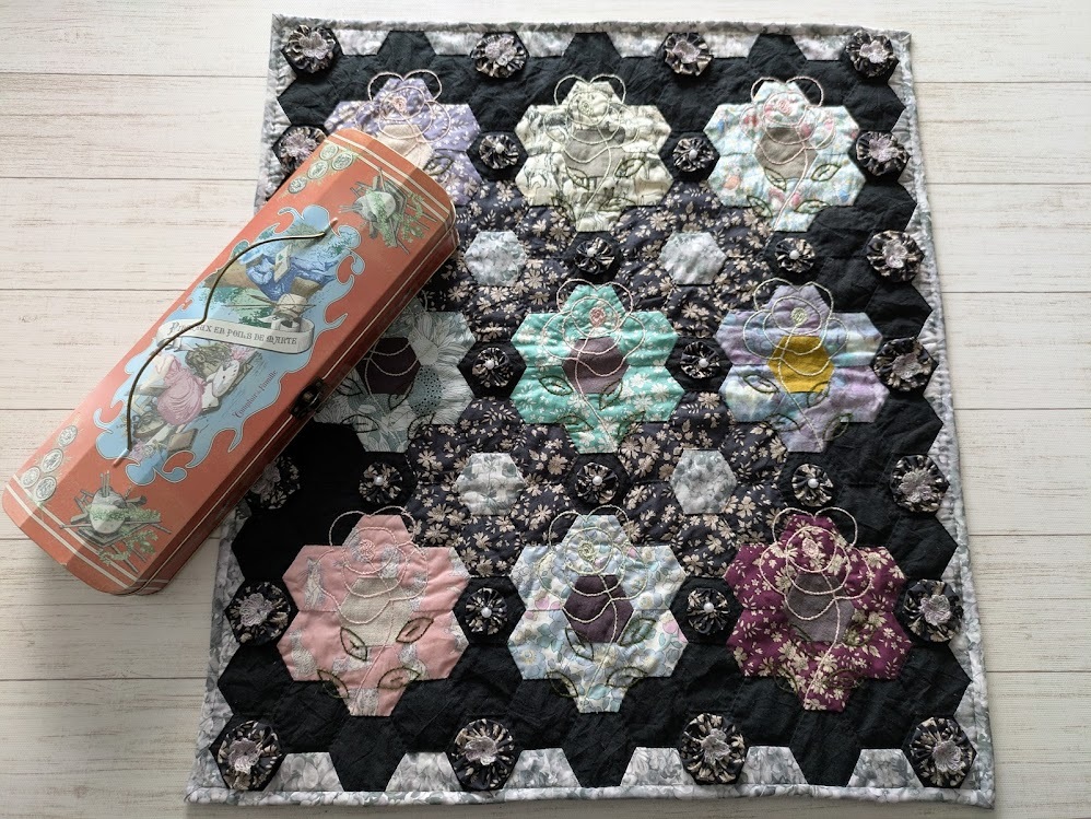 ✿ケイト・グリーナウェイの刺繍タペストリー - LIBERTY.STREET