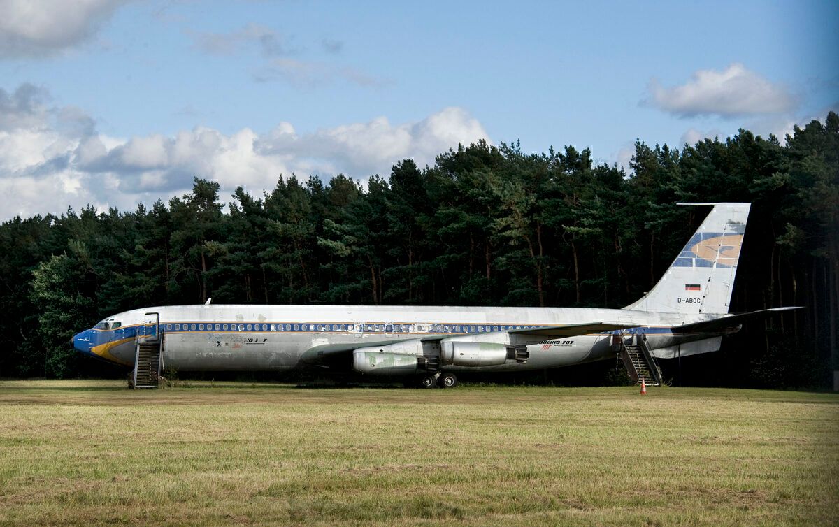 2 In One Week - Another Lufthansa 707 Destined For The Scrap Heap
