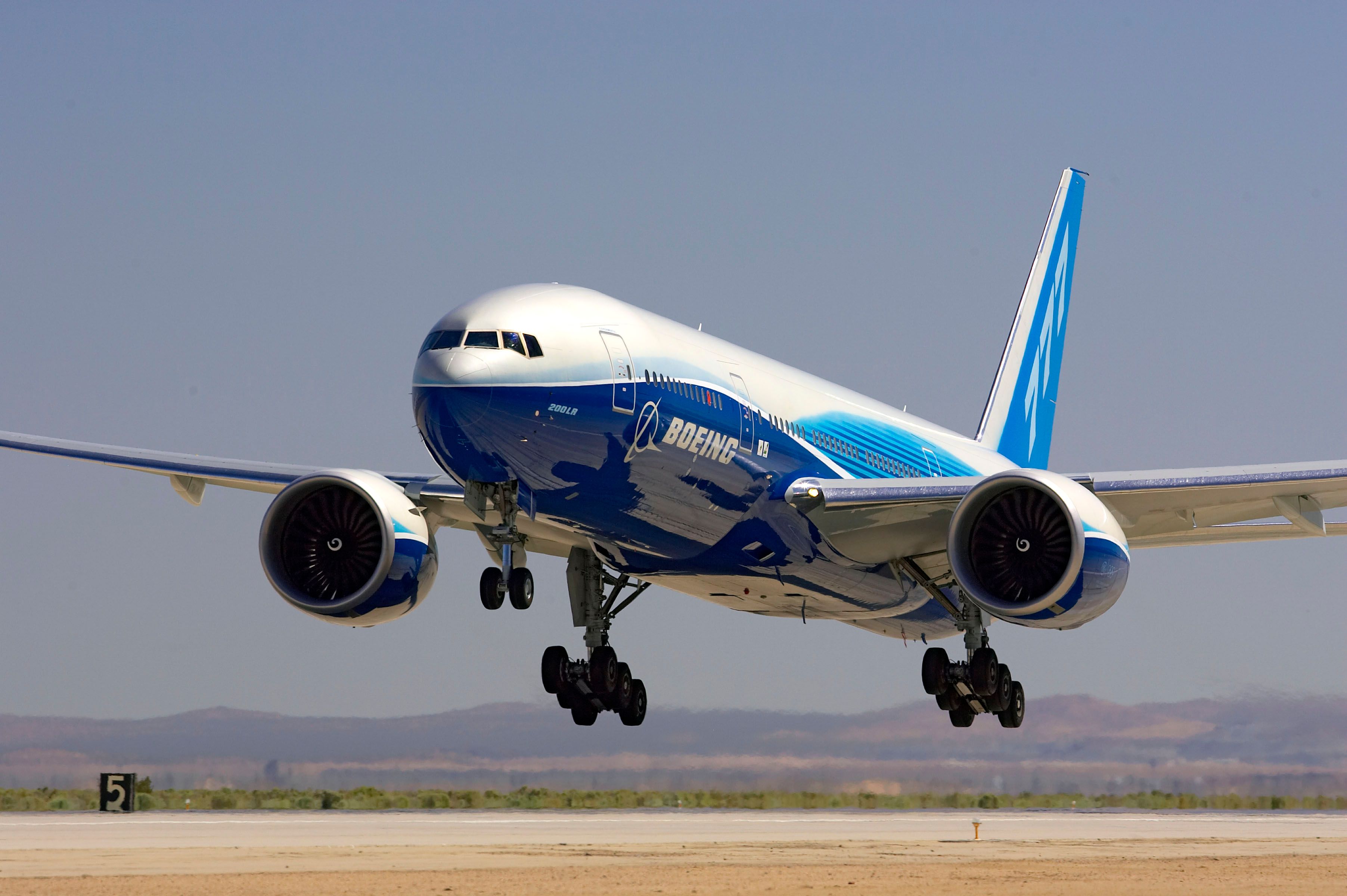 What Are The Oldest Boeing 777s In Service?