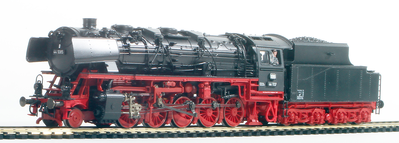 consignment RO43260 - Roco 43260 German Steam Locomotive BR 44 of