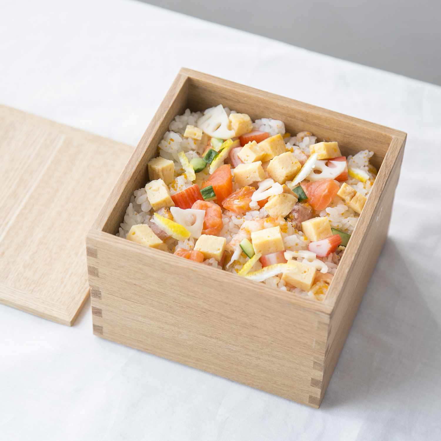 松屋漆器店/ナチュラル 5寸 二段重 -盛り付けしやすく水気が染みにくい