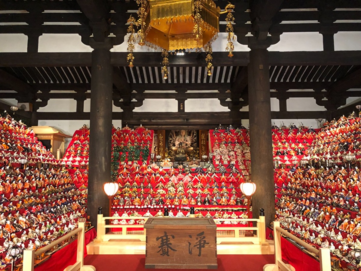 圧巻！約3500体の雛人形が並ぶ壷阪寺「大雛曼荼羅」は遊び心も満載