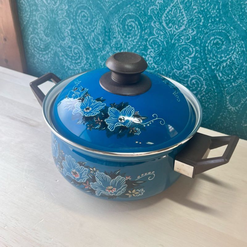 ブルーフラワー 青いホーロー両手鍋 usedvintage 20cm