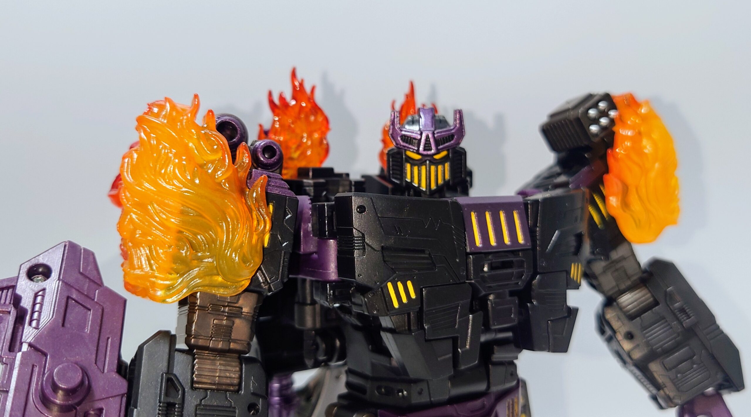レビュー381 AOTP-06 メガトロナス・ザ・フォーレン | しょくGUN